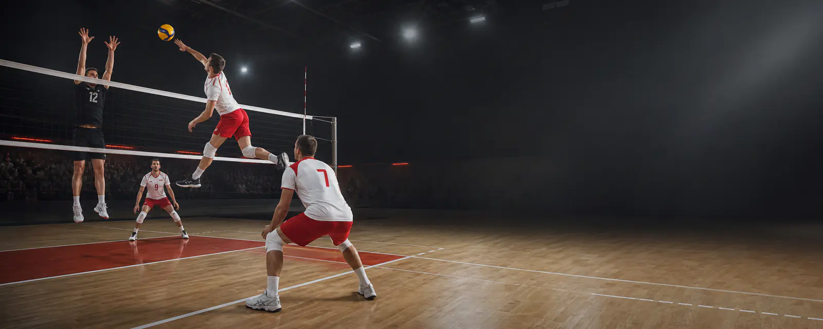 Erwachsene Volleyballspieler bei einem Wettkampf in Österreich